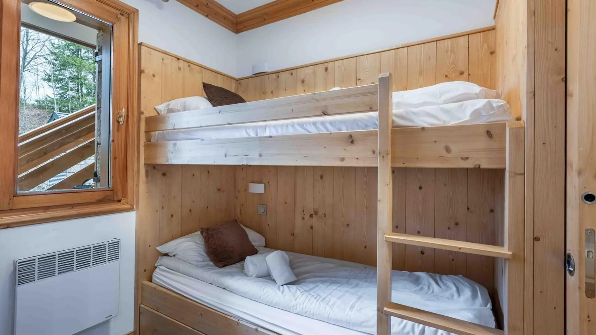Chalet Méribel 8 pers, ski-in/ski-out, 4 ch, WIFI - FR-1-565-117 Les Allues 0*,  Франция